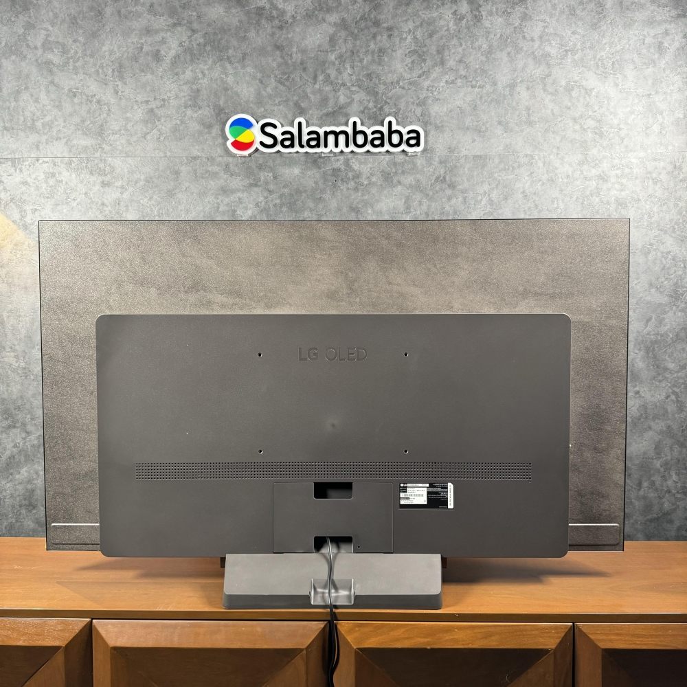 نمای پشتی تلویزیون ال جی C4 نمای پشتی تلویزیون ال جی C4